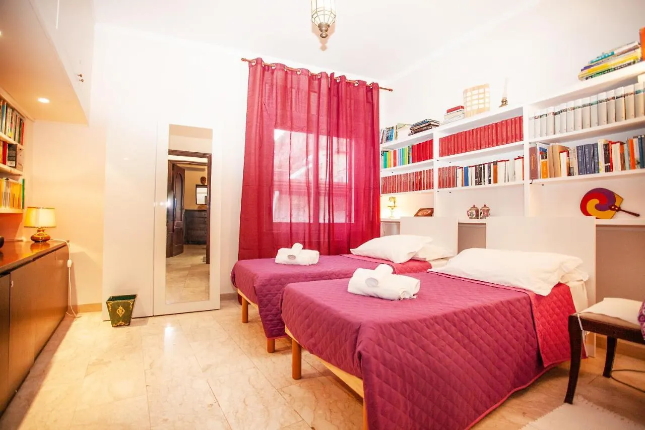 Belvedere House Taormina 0*,  Itálie